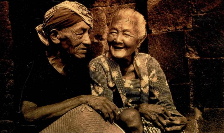 Agar Tetap Mesra hingga Lanjut Usia